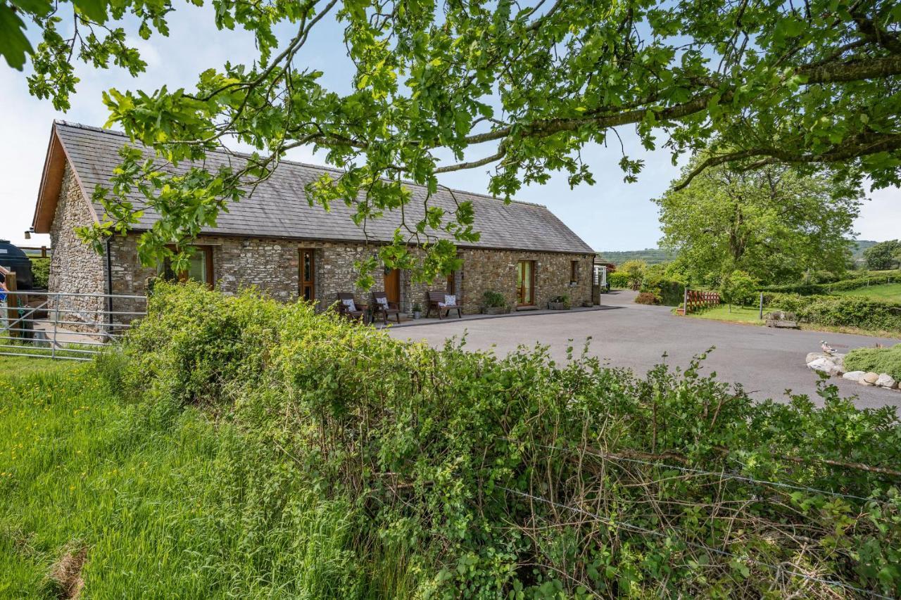 Ysgubor Hir Villa Llanedy Luaran gambar